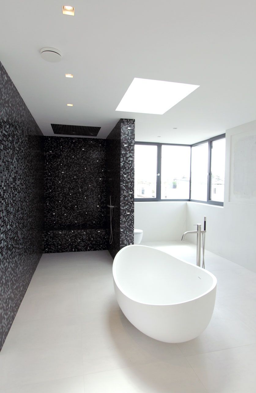 Freistehende Badewanne: Design & Gestaltung von Gashi Wohndesign Mannheim
