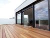 Dachterrasse mit Holzboden von Gashi Wohndesign